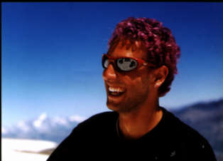 simone1.jpg (8509 byte)